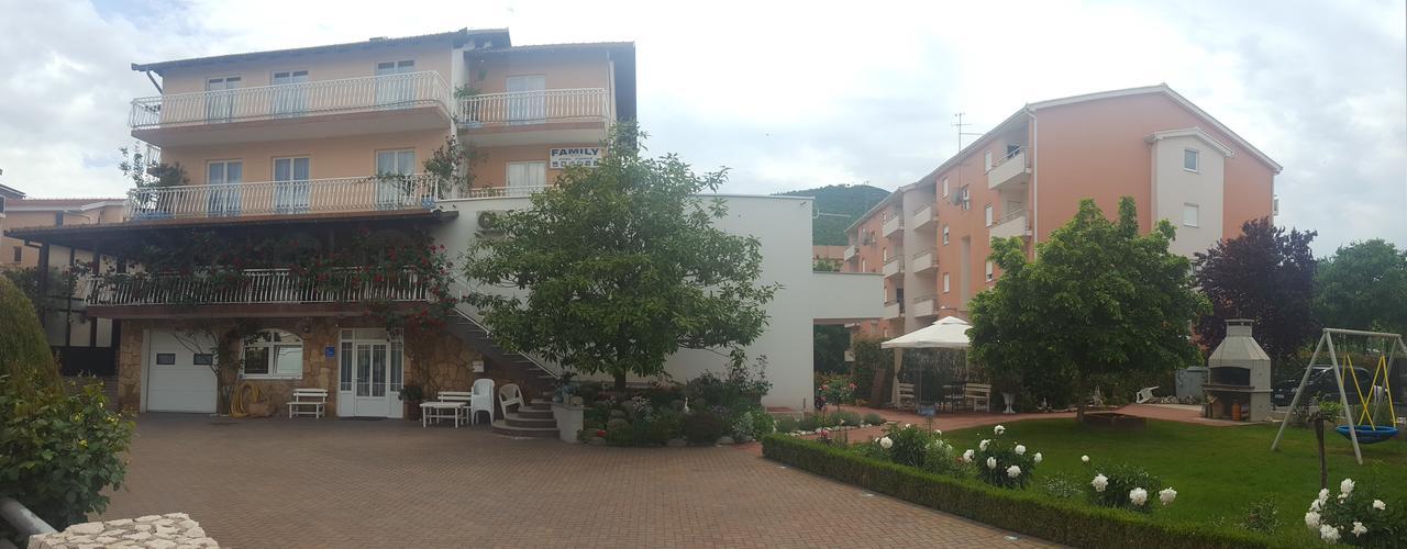 Pansion Family Hotel Medjugorje Exterior photo